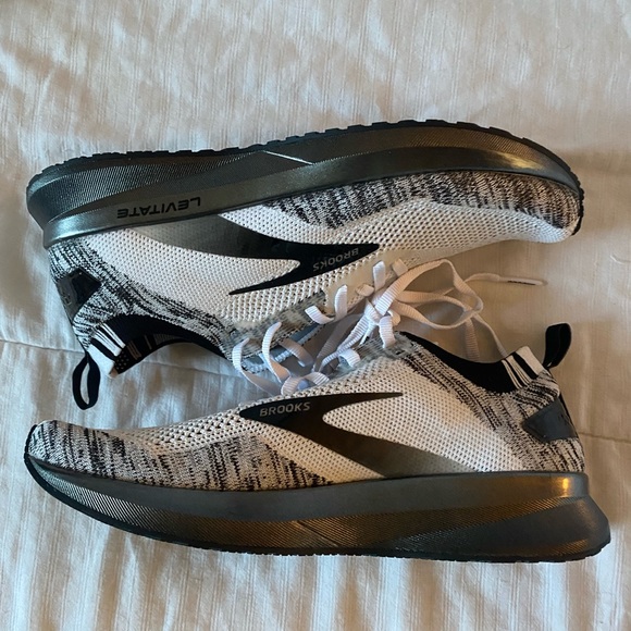 Brooks Levitate 4 Road Running Shoes - Picture 9 of 13